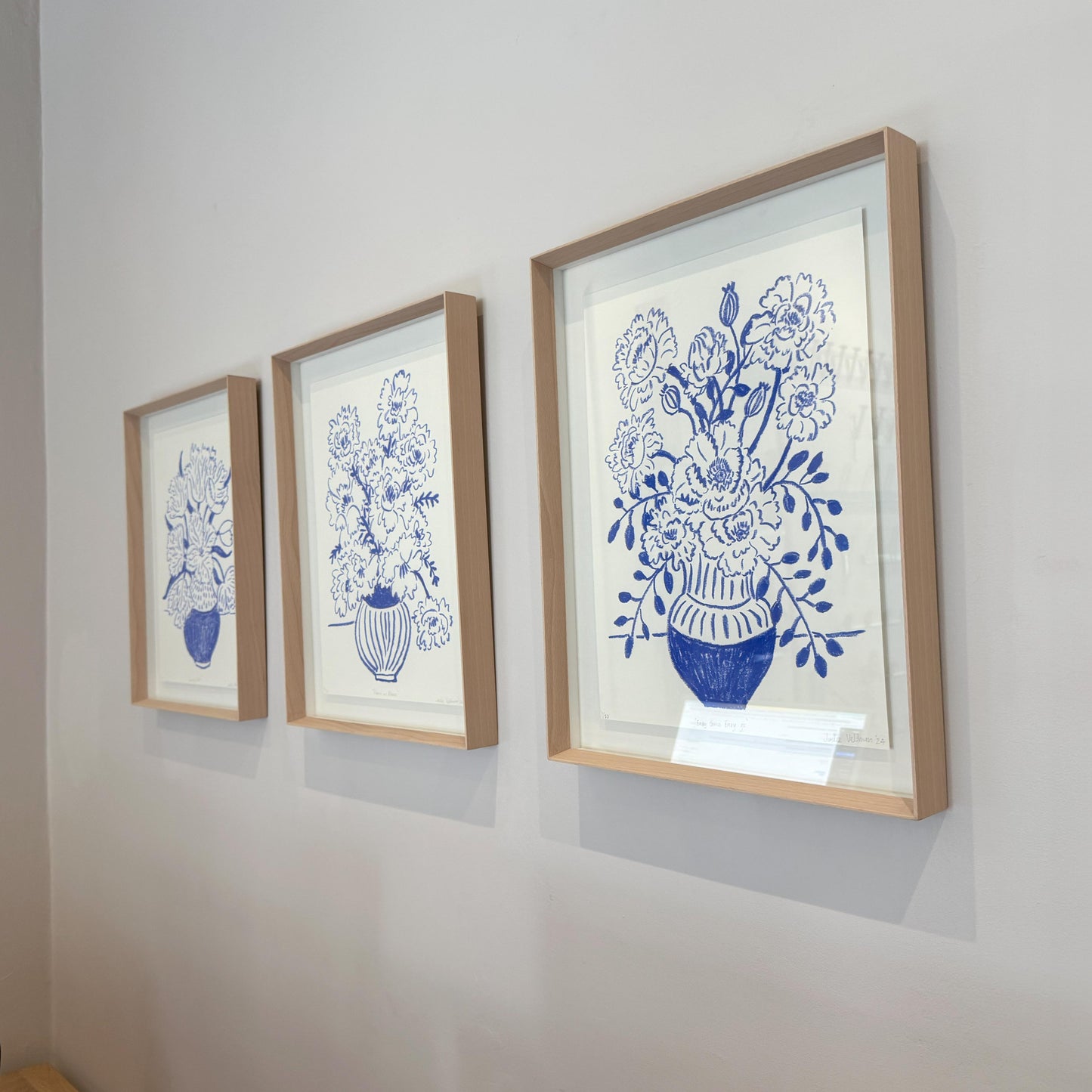 Fleurs en Bleue: Fine art print (framed)