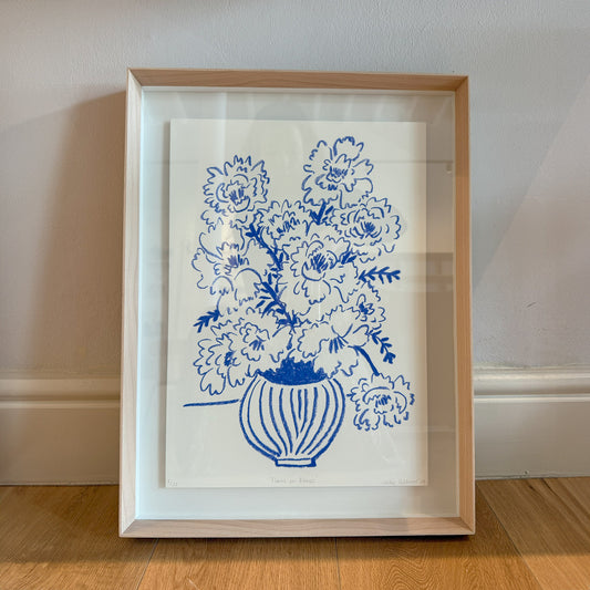 Fleurs en Bleue: Fine art print (framed)